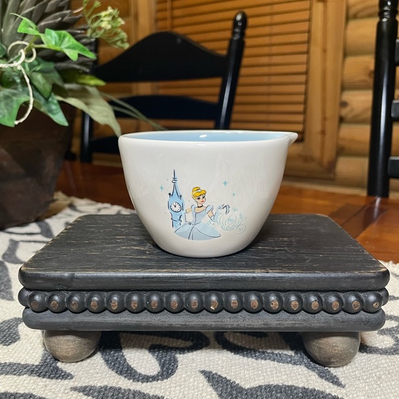 DISNEY PRINCESS Rae Dunn Measuring Cups - Picture 6 of 14
